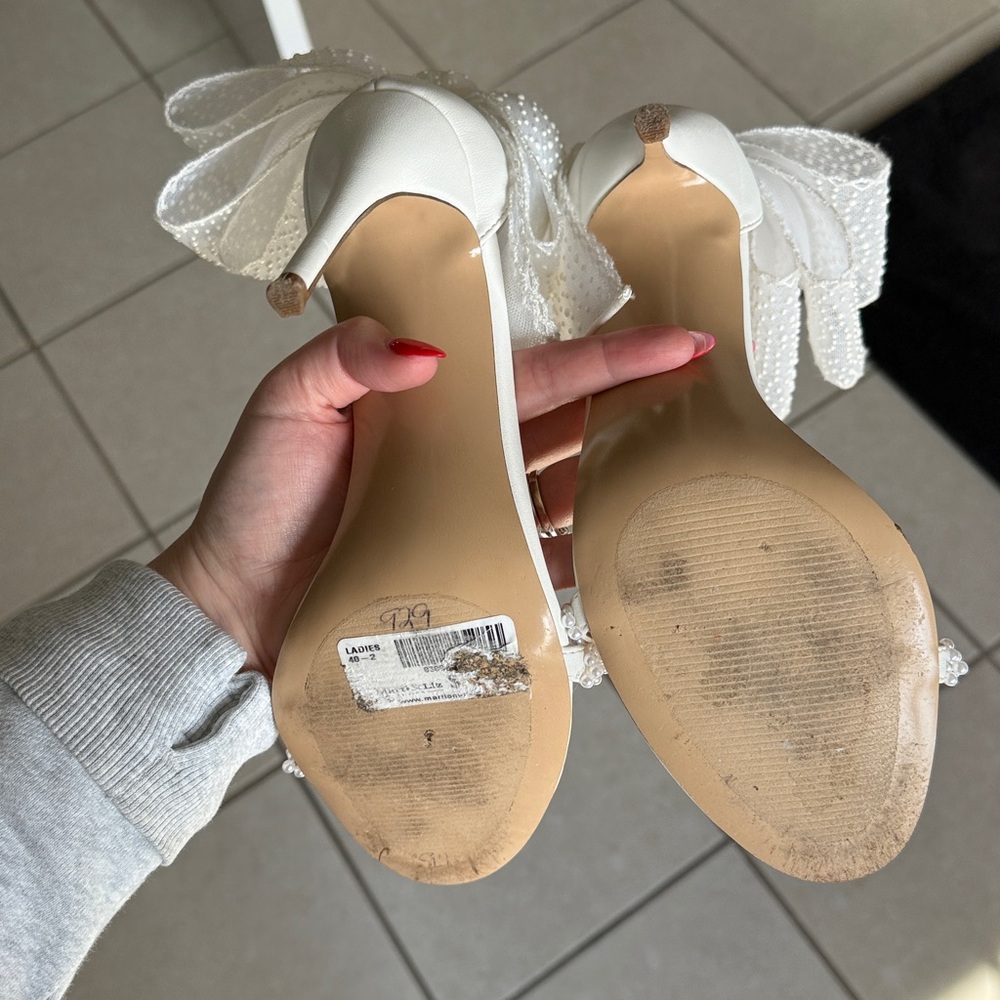 Steve Madden White Bridal Bow Heels - Picture 3 of 5